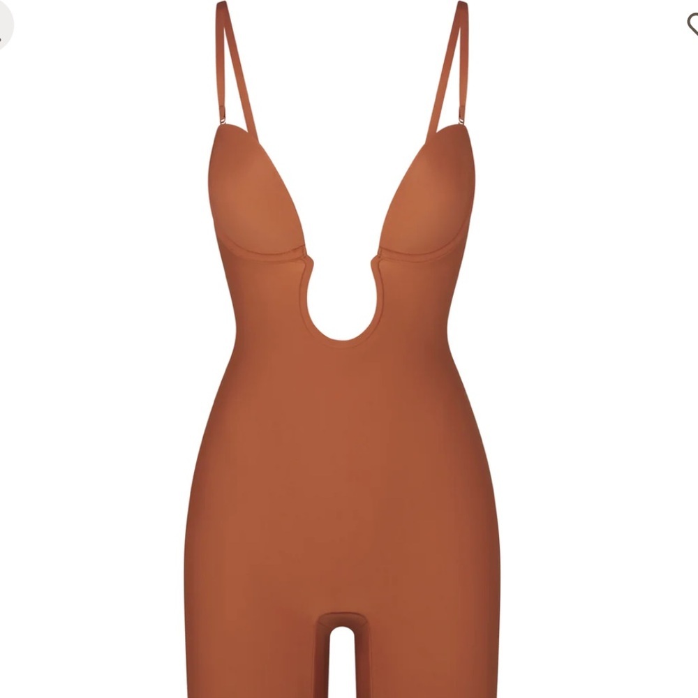 NTW Skims/ DEEP PLUNGE SHAPEWEAR MID THIGH BODYSUIT